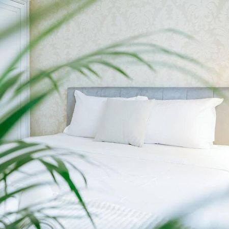 Elegant Vibes Apartment Next To Obor Market Bucharest Luaran gambar