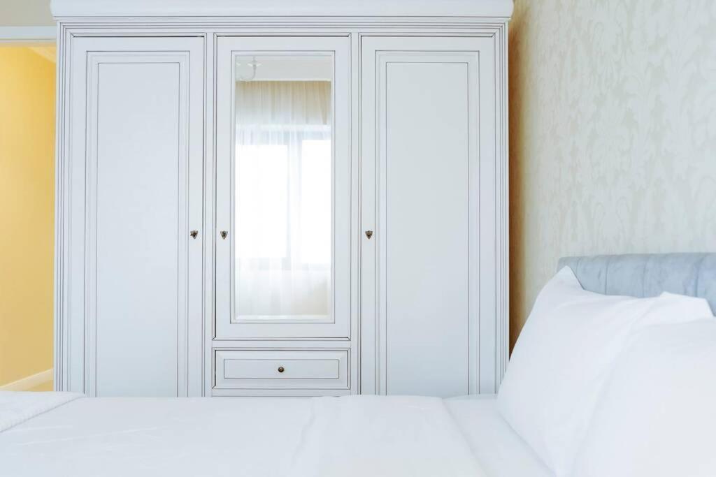 Elegant Vibes Apartment Next To Obor Market Bucharest Luaran gambar