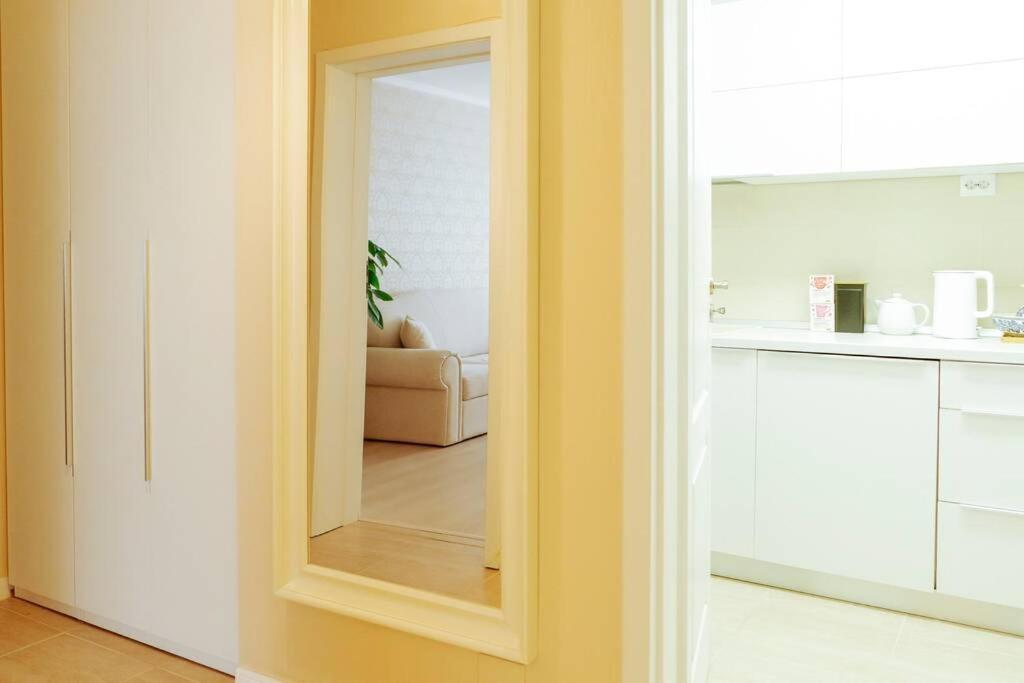 Elegant Vibes Apartment Next To Obor Market Bucharest Luaran gambar