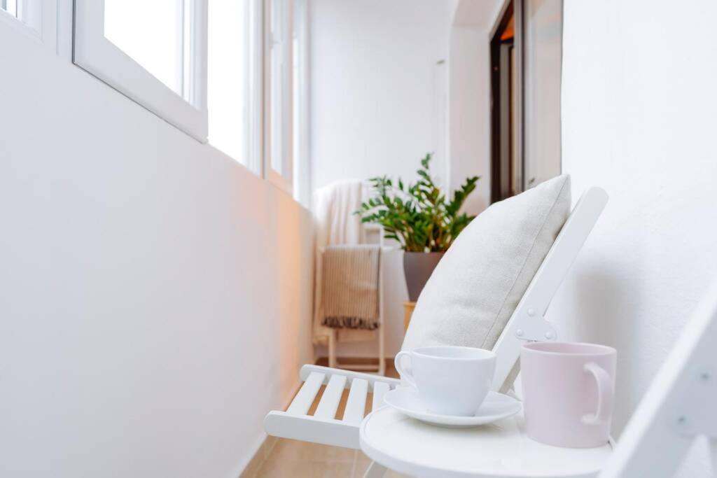 Elegant Vibes Apartment Next To Obor Market Bucharest Luaran gambar