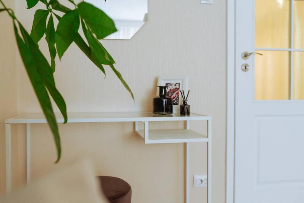 Elegant Vibes Apartment Next To Obor Market Bucharest Luaran gambar