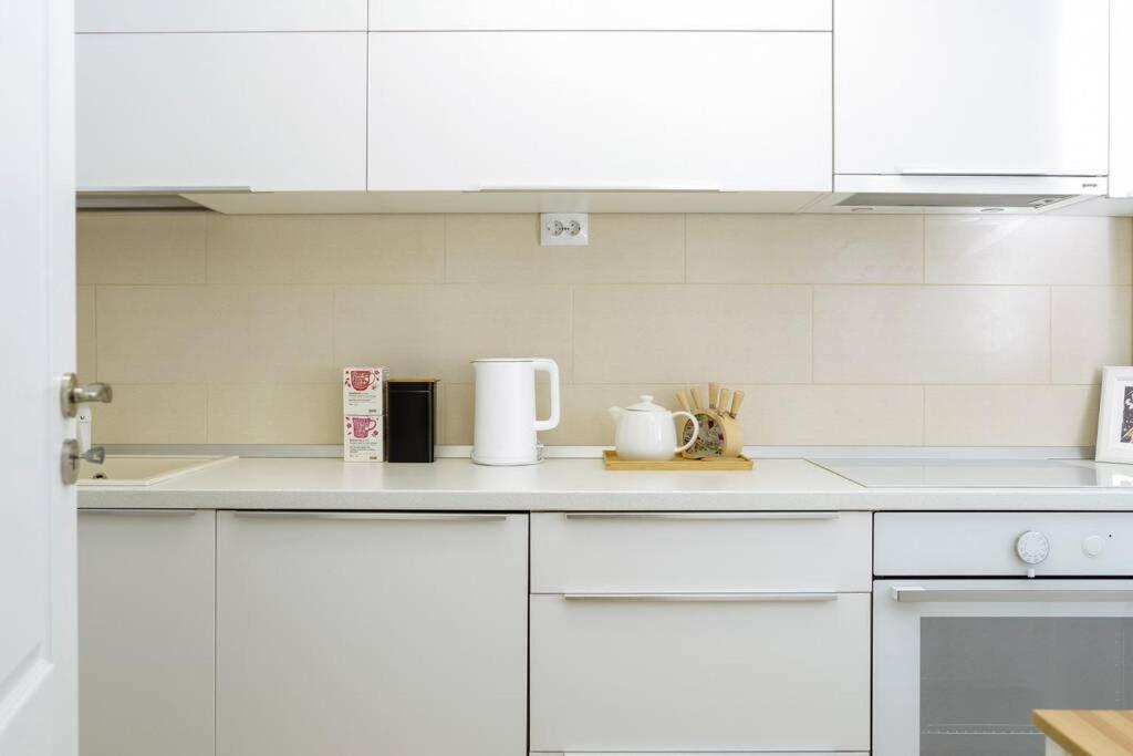 Elegant Vibes Apartment Next To Obor Market Bucharest Luaran gambar